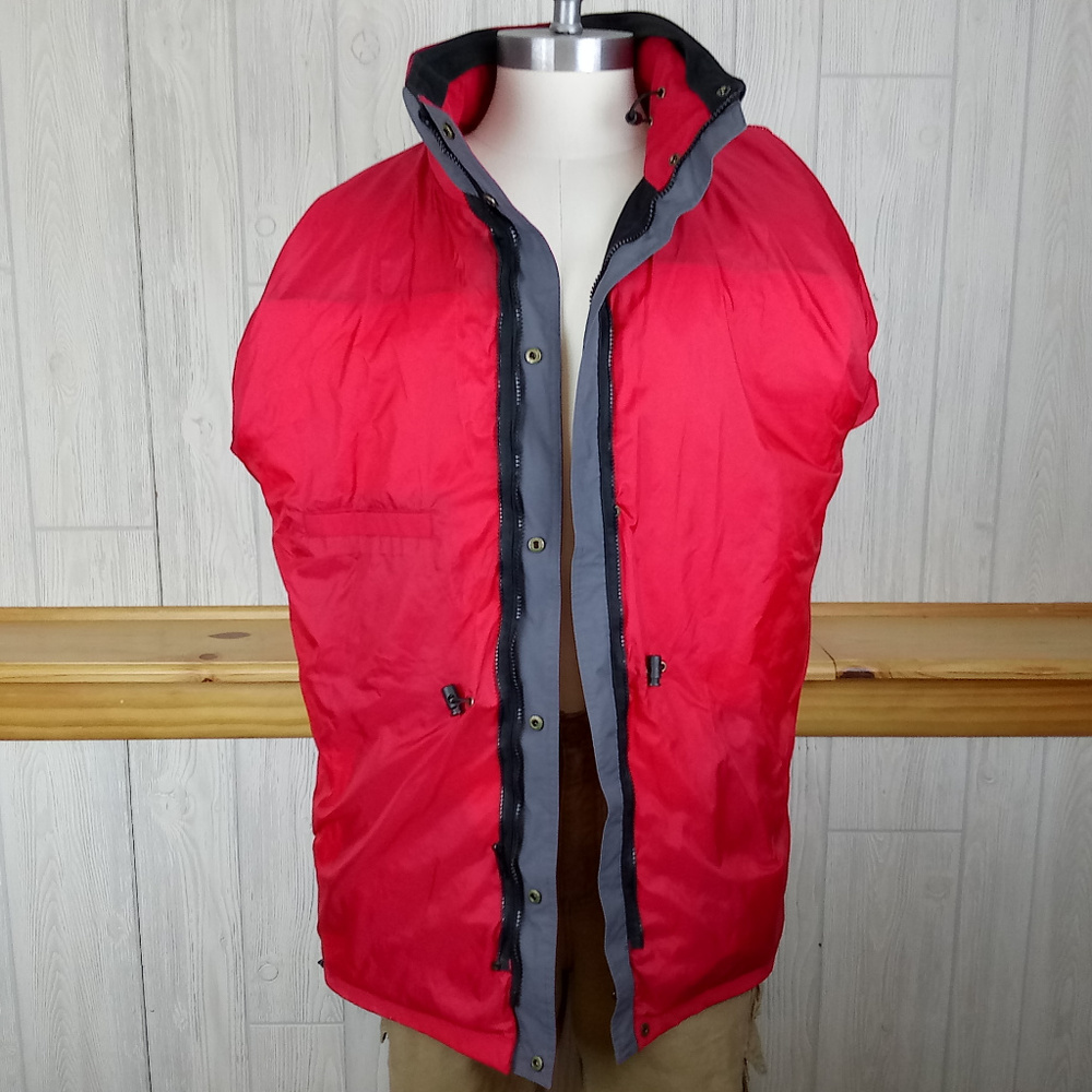 *Coca Cola Red Embroidered Fall / Spring Jacket - Picture 8 of 9